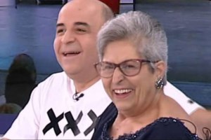 Μάρκος Σεφερλής: "Λύγισε" βλέποντας τη μητέρα του - "Δε ξεκινήσαμε καλά", είπε ο ηθοποιός με δάκρυα στα μάτια - εικόνα 2