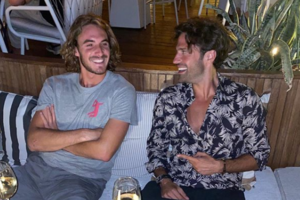 Στέφανος Τσίτσιπας: Οι βουτιές και τα παιχνίδια με τη σύντροφό του στη Μύκονο [εικόνες] - εικόνα 3