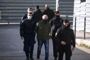 Νέα υπόθεση "ψευτογιατρού": Φυσικοθεραπευτής υποσχόταν θεραπεία σε ασθενείς με σκλήρυνση κατά πλάκας - 5 θάνατοι - εικόνα 2