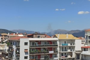 Νάξος: Πυρκαγιά σε χορτολιβαδική έκταση στον Κορωνό [Εικόνες, βίντεο]