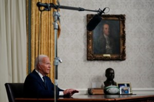 Τζο Μπάιντεν: Δυο κόκκινες καρδιές η αντίδραση της Τζιλ στην απόσυρση της υποψηφιότητας του συζύγου της - εικόνα 3