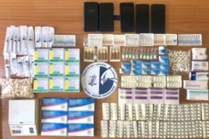 Καλαμάτα: Ο "ντελιβεράς" αναβολικών με... κούριερ ή ΚΤΕΛ και ο πασίγνωστος 47χρονος bodybuilder με δικό του γυμναστήριο - εικόνα 2