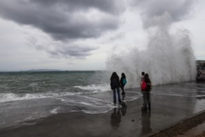 Ανοιξιάτικος.... καιρός και σήμερα: Έως τους 25 βαθμούς θα σκαρφαλώσει ο υδράργυρος - Πού θα βρέξει