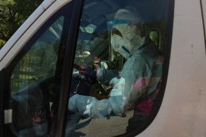 Ο κορονοϊός "στοιχειώνει" τον πλανήτη: Πάνω από 750.000 νεκροί σε μόλις οκτώ μήνες - εικόνα 2