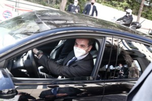 Κυριάκος Μητσοτάκης: Υποδοχή με παραδοσιακό ελληνικό πρωινό στο υπ. Αγροτικής Ανάπτυξης [Εικόνες]