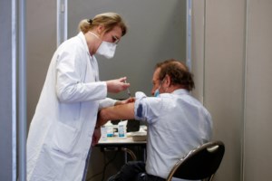 Κορονοϊός: Ξεπέρασαν τα 500 εκατ. παγκοσμίως οι δόσεις εμβολίων - "Οι πρωταθλήτριες" χώρες - εικόνα 3