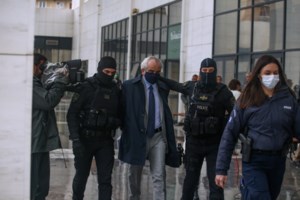 Δίκη ψευτογιατρού: O "Dr Kontos" εμφανιζόταν και ως πιλότος - Πώς απέσπασε 200.000 ευρώ για δήθεν κερδοφόρα επένδυση