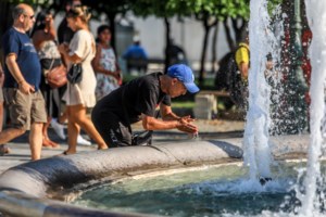 Απανωτά κύματα καύσωνα στη χώρα μέχρι το τέλος Ιουλίου - Μέχρι και τους 46 βαθμούς η θερμοκρασία