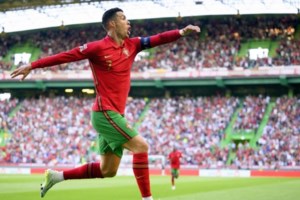 Μέσι ή Ρονάλντο: Ποιος είναι ο καλύτερος; Λύνουν τις διαφορές τους με μια παρτίδα σκάκι [εικόνα] - εικόνα 2