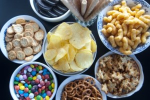 Γαμήλιο γλέντι στην Παιανία: Τα "ύποπτα" τρόφιμα που έσπειραν γαστρεντερίτιδα στους καλεσμένους - Ήταν πολλή ώρα στον ήλιο [Βίντεο] - εικόνα 3