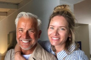 Απίθανος Χάρης Χριστόπουλος: Εβαλε χριστουγεννιάτικο δεντράκι στο καροτσάκι του μωρού του - εικόνα 2