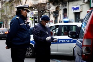 Θερίζει ο κορονοϊός στη Γαλλία: 987 νεκροί σε διάστημα 24 ωρών, μεταξύ αυτών ένα παιδί - εικόνα 2