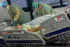 Ιταλία: Επιστρέφει ο εφιάλτης του κορονοϊού - Μέτρα κατά των ανεμβολίαστων ζητούν πολλές περιφέρειες