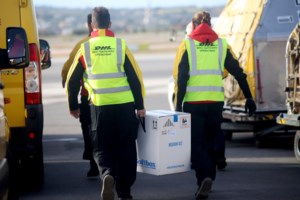 Εμβόλιο κορονοϊού: H Pfizer προαναγγέλλει μείωση των παραδόσεων στην Ευρώπη - Γιατί συμβαίνει αυτό - εικόνα 3