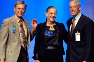 Η Chanel αύξησε τις τιμές: Στα 7.800 ευρώ η εμβληματική τσάντα "2.55" - εικόνα 5