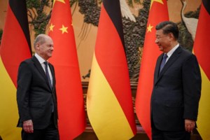 Κινέζικος πύραυλος με ύψος 10οροφης πολυκατοικίας θα πέσει ανεξέλεγκτος στη γη - Κανείς δεν ξέρει πού