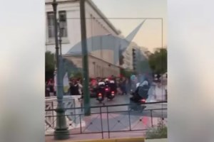 Μήνυση κατά αστυνομικού του ΣΥΡΙΖΑ που εμπόδισε τη σύλληψη κουκουλοφόρου στα επεισόδια - εικόνα 2