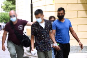 Συμμορία με ανήλικα αγόρια και δύο γυναίκες "άδειαζε" σπίτια στην Κερατέα: Πώς δρούσαν - εικόνα 2