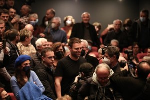 Στη Βουλή ο Κασσελάκης για τη συζήτηση για τον γάμο των ομόφυλων ζευγαριών - Στα θεωρεία Καπουτζίδης και Σεργουλόπουλος