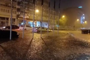 Πλημμύρες στη Θεσσαλονίκη: Αυτοκίνητο "μπούκαρε" σε ιχθυοπωλείο [εικόνες - βίντεο]