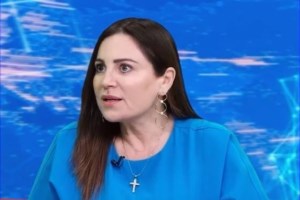 Εξώδικο στον ΣΥΡΙΖΑ και τον Κασσελάκη έστειλε η Βίκυ Φλέσσα - Κάνει λόγο για "μονταζιέρα" και αναρτά όλο το βίντεο