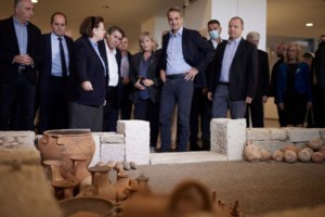 Μητσοτάκης στην Έδεσσα: Στηρίζουμε κοινωνία, νοικοκυριά γιατί η οικονομία μας υπεραποδίδει - Πρώτες αυξήσεις συντάξεων - εικόνα 5