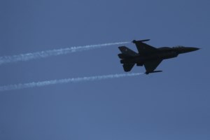 Πληροφορίες ότι εντοπίστηκε νεκρός ο ένας από τους δύο πιλότους του Φάντομ που κατέπεσε - εικόνα 2