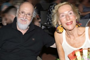 Ήβη Γόντικα: Σπάνια δημόσια εμφάνιση της μητέρας της Μαρέβας Μητσοτάκη στο Μέγαρο Μουσικής - εικόνα 5