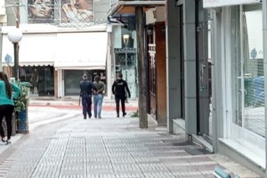 Κρήτη: Απίστευτη επίθεση σε υπαλλήλους καθαριότητας - Τους χτύπησαν άγρια με... μαγκούρες