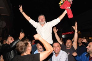 Λάρισα: Τεράστια γκάφα ψηφοφόρου - Έριξε φάκελο με 175 ευρώ μέσα και πολλά ψηφοδέλτια