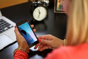 Αποκαλύψεις για τον ξυλοδαρμό από γνωστό μεγαλοδικηγόρο: Αυτή είναι η 43χρονη ασκούμενη - "Με χτυπούσε, ενώ οδηγούσε" - εικόνα 4