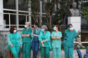 Άκυρο της Ιεράς Συνόδου στα μέτρα για τις εκκλησίες: Δεν μπορούμε να ελέγχουμε τα τεστ και τα πιστοποιητικά