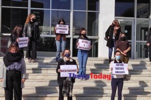 ΑΠΘ: Νέα καταγγελία για παρενόχληση από καθηγητή - "Δυστυχώς κλείδωνε και αυτόματα την πόρτα" [Βίντεο]