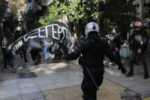 Επέτειος Γρηγορόπουλου: Έντονη διαμαρτυρία Βερβεσού για τις προσαγωγές δικηγόρων από την ΕΛ.ΑΣ