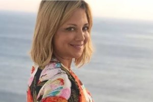 Νάνσυ Ζαμπέτογλου: Οι ρομαντικές διακοπές με τον Νάσο Γαλακτερό και οι ακομπλεξάριστες βουτιές χωρίς μακιγιάζ [εικόνες]