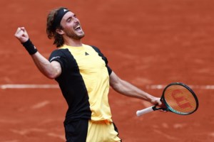 Εγκατέλειψε ο Τσιτσιπάς λόγω μέσης- Στους "4" του Barcelona Open ο Φιλς