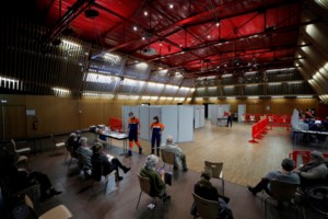 "Μαύρη" πρόβλεψη Politico: Μέχρι το Σεπτέμβριο η Ελλάδα θα έχει εμβολιάσει μόλις το 23% του πληθυσμού