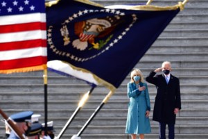 Στον Λευκό Οίκο ο Τζο Μπάιντεν με την οικογένειά του - Με μπάντα και στρατιωτική πομπή [εικόνες] - εικόνα 8