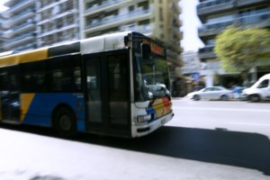 Θεσσαλονίκη: Ένοχος οδηγός αστικού λεωφορείου για τον τραυματισμό από πτώση υπερήλικης κατά την επιβίβαση της