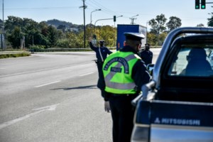 Εορταστικό ωράριο: Πώς θα λειτουργήσουν τα καταστήματα - Τι ισχύει για την παραμονή των Χριστουγέννων