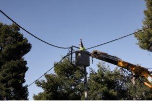 Τραγωδία στην Εύβοια: 3 εργάτες νεκροί από ηλεκτροπληξία σε κολόνα της ΔΕΗ [εικόνες- Βίντεο]