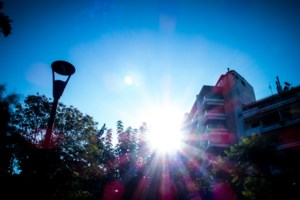 25η Μαρτίου: Με ταλαιπωρία η μεγάλη έξοδος των Αθηναίων - Από τον Ασπρόπυργο ως την Ελευσίνα