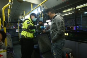 Κορονοϊός: Φόβοι για νέα τοπικά lockdown - Ποιες είναι οι "πορτοκαλί" περιοχές που κινδυνεύουν να γίνουν "κόκκινες"