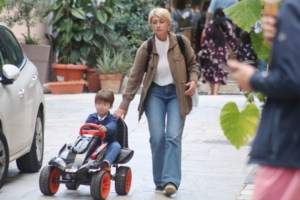 Σία Κοσιώνη: Πώς ευχήθηκε στον Κώστα Μπακογιάννη - Το ξεχωριστό μήνυμα για την γιορτή του [εικόνες] - εικόνα 2