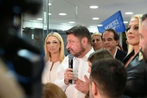 Νίκος Χαρδαλιάς - Οι τρυφερές ευχές στην κόρη του: Πόσο ξεχωριστό συναίσθημα, όταν η καρδιά μας χτυπάει έξω από το σώμα μας