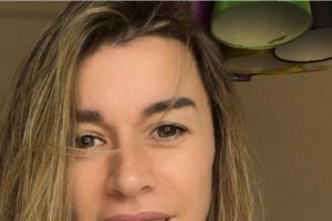 Στο χειρουργείο για δεύτερη φορά η Έρρικα Πρεζεράκου - Η ανάρτηση για το χέρι της που συγκινεί