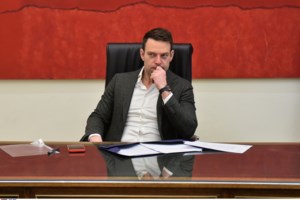 Ακλόνητη η Ακρίτα για Κασσελάκη παρά τον χαμό στον ΣΥΡΙΖΑ: Στηρίζουμε τη δυναμική πορεία του προέδρου