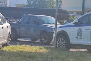 Αγρίνιο: Σπαραγμός στην κηδεία της δίχρονης Αλεξάνδρας- Συντετριμμένοι οι γονείς της από την αδιανόητη τραγωδία - εικόνα 4