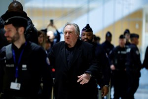 Γαλλία: Την ενοχή του Ντεπαρντιέ ζητά ο εισαγγελέας - Δικάζεται για δύο σεξουαλικές επιθέσεις το 2021 - εικόνα 2