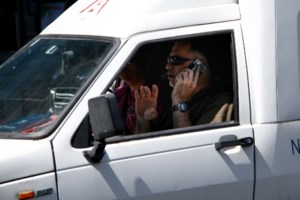 Νέος ΚΟΚ: Αφαίρεση διπλώματος έως και 1 έτος για χρήση κινητού - Τι ισχύει για επήρεια αλκοόλ, κράνος και όρια ταχύτητας στην πόλη - εικόνα 2